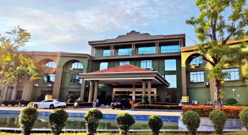 Dork Jumpa Hotel Wientian Zewnętrze zdjęcie